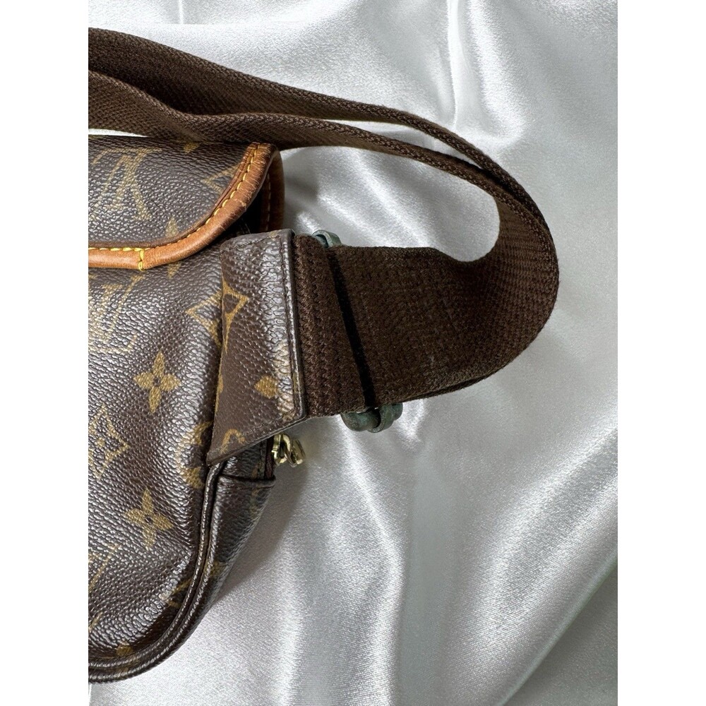 Vintage Louis Vuitton Monogram Bosphore Waist Bag - Picture 5 of 16